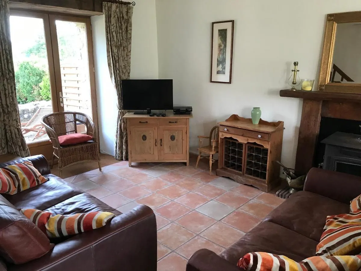 Clara, Clement & Nelle - Character Cottages Jugon-les-Lacs France
