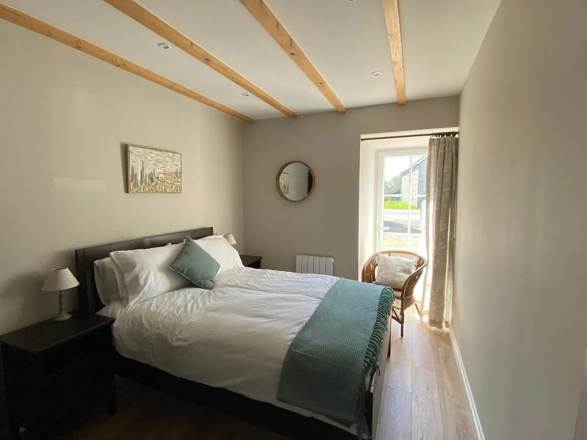 Clara, Clement & Nelle - Character Cottages Jugon-les-Lacs