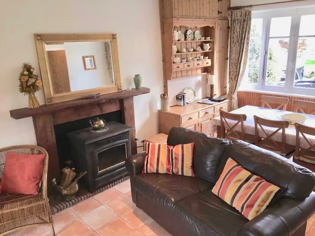 Clara, Clement & Nelle - Character Cottages Jugon-les-Lacs 0*,
